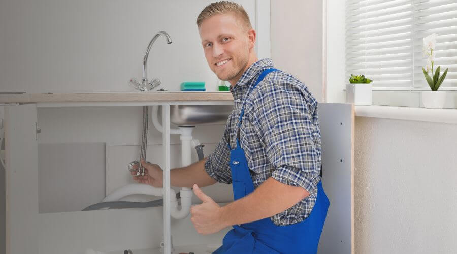 Expert burst pipe repair services in Eagle Rock, MO